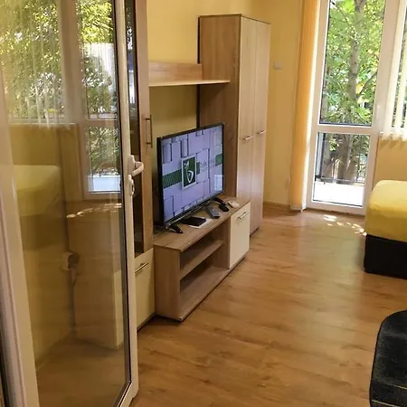 Διαμέρισμα Luxury In *